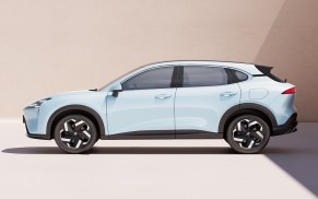 五菱又造了一台插混SUV