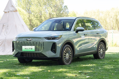 2024款  1.5T 120km 前驱长续航版豪华型 三元锂 7座